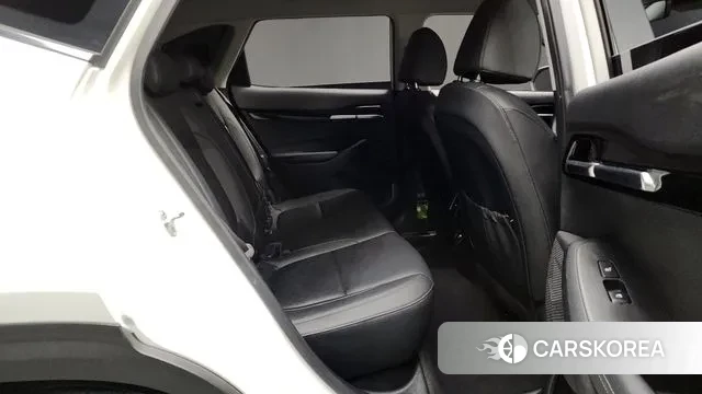 Kia Seltos 2022 Белый из Кореи, фото 3