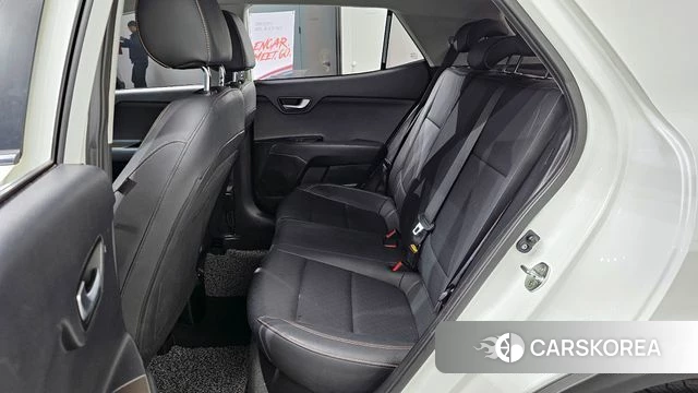 Kia Stonic 2018 Белый из Кореи, фото 3