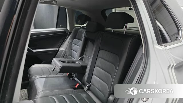 Volkswagen Tiguan second Generation 2021 Белый из Кореи, фото 3