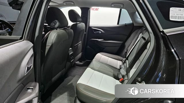 Chevrolet (GM Daewoo) Trax Crossover 2024 Черный из Кореи, фото 3