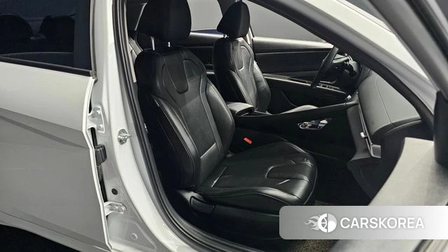 Hyundai Avante Hybrid (CN7) 2023 Белый из Кореи, фото 3