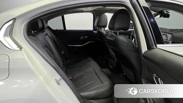 BMW 3 Series (G20) 2021 Белый из Кореи, фото 3