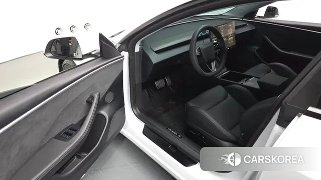 Tesla Model 3 2024 Белый из Кореи, фото 3