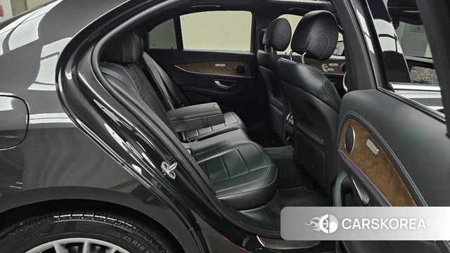 Mercedes-Benz E-Class W213 2021 Серый из Кореи, фото 3