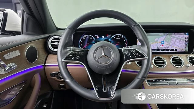 Mercedes-Benz E-Class W213 2023 Белый из Кореи, фото 3