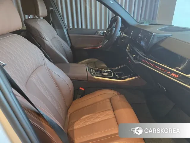 BMW X5 (G05) 2024 Белый из Кореи, фото 3