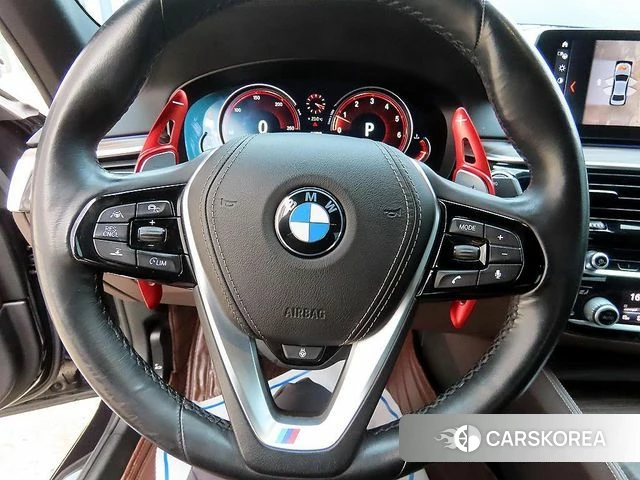 BMW 5 Series (G30) 2018 Черный из Кореи, фото 3