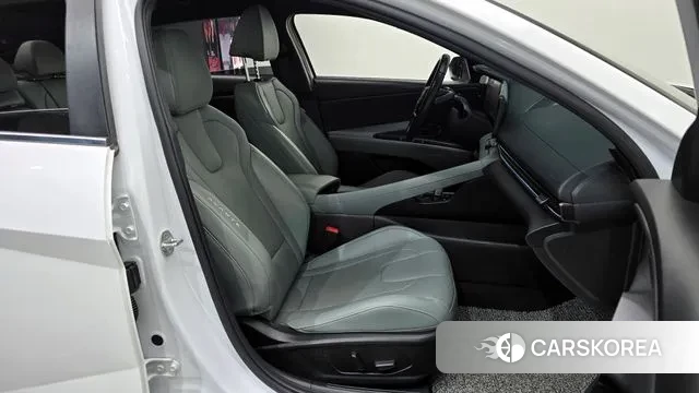 Hyundai The New Avante (CN7) 2023 Белый из Кореи, фото 3