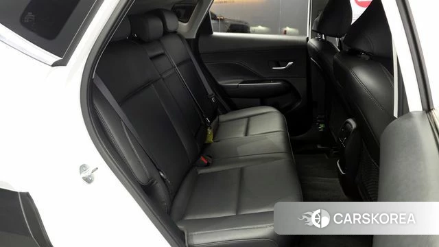 Hyundai Kona (SX2) 2023 Белый из Кореи, фото 3