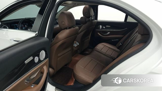 Mercedes-Benz E-Class W213 2020 Белый из Кореи, фото 3