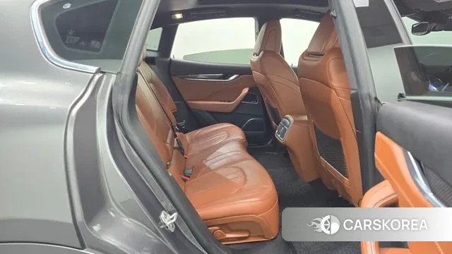Maserati Levante 2018 Серый из Кореи, фото 3