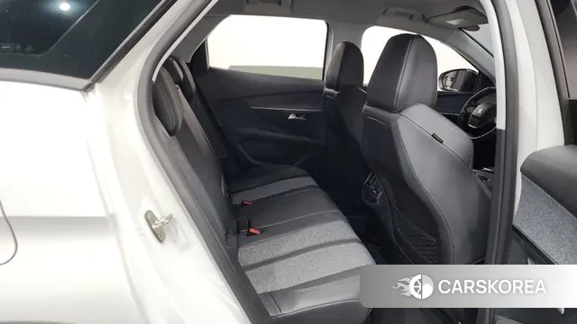 Peugeot 3008 second generation 2019 Белый из Кореи, фото 3