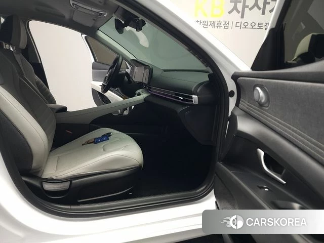 Hyundai Avante (CN7) 2020 Жемчужный цвет из Кореи, фото 3
