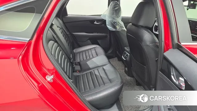 Kia The New K3 2nd generation 2022 Красный из Кореи, фото 3