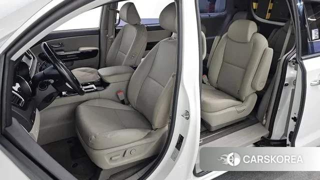 Kia The New Carnival 2018 Белый из Кореи, фото 3