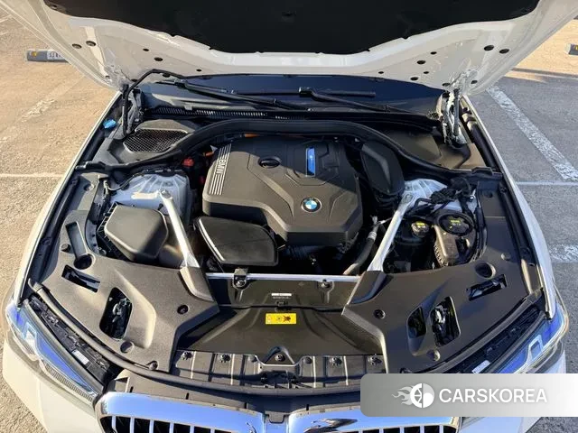 BMW 5 Series (G30) 2021 Белый из Кореи, фото 3