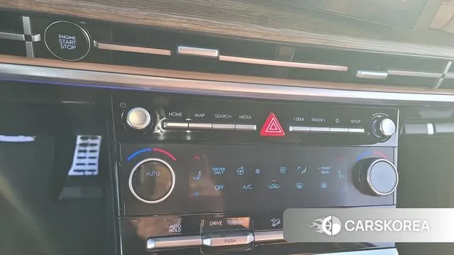 Hyundai Santa Fe (MX5) 2023 Белый из Кореи, фото 3