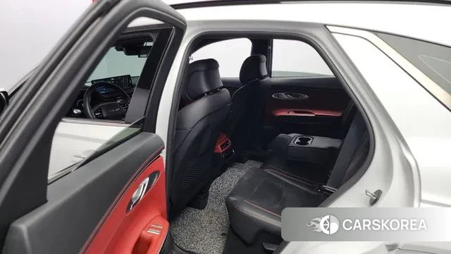 Genesis GV70 2022 Белый из Кореи, фото 3