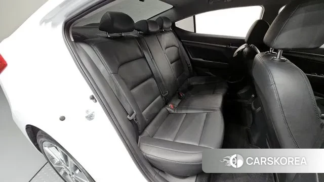 Hyundai Avante AD 2018 Белый из Кореи, фото 3