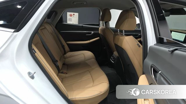 Hyundai Sonata D Edge Hybrid (DN8) 2025 Белый из Кореи, фото 3