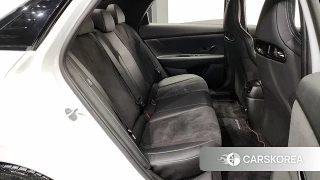 Hyundai The New Avante (CN7) 2023 Белый из Кореи, фото 3