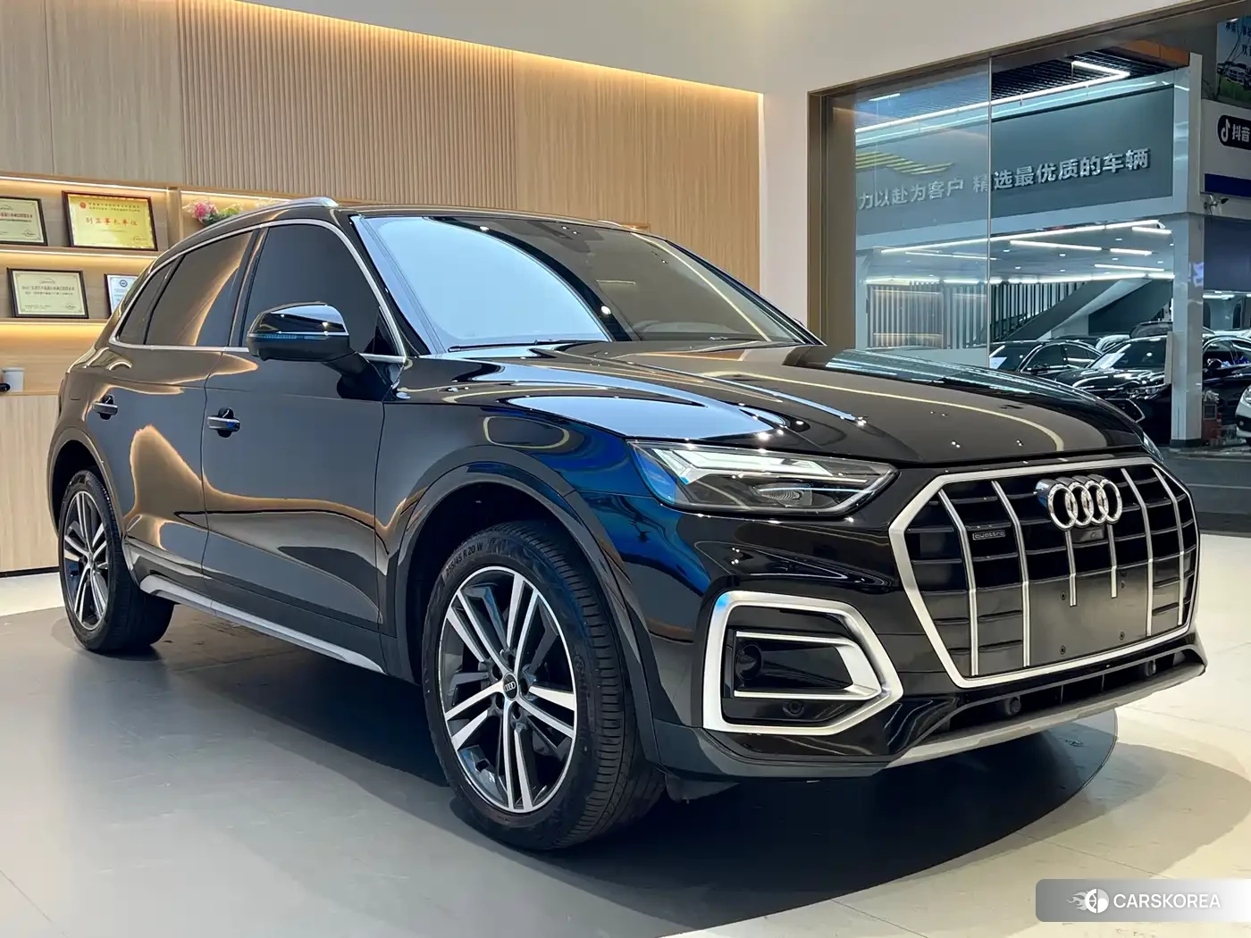 Audi Q5L 2022 Черный из Китая, фото 3
