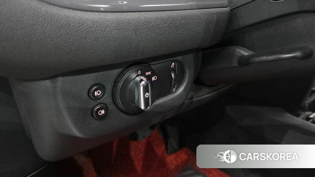Mini Cooper Clubman 2018 Жемчужный цвет из Кореи, фото 3