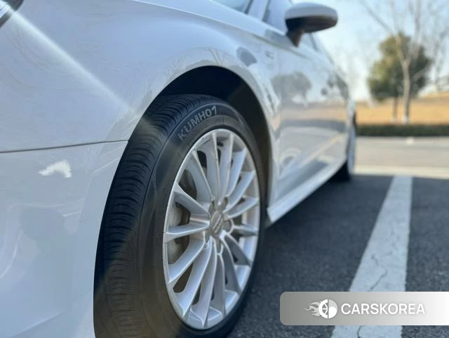 Audi A3 2018 Белый из Китая, фото 3