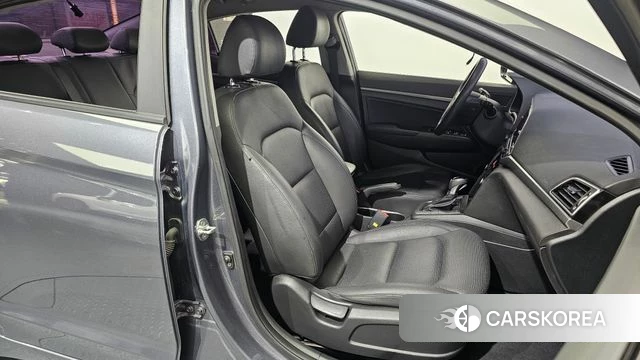 Hyundai Avante AD 2018 Серый из Кореи, фото 3