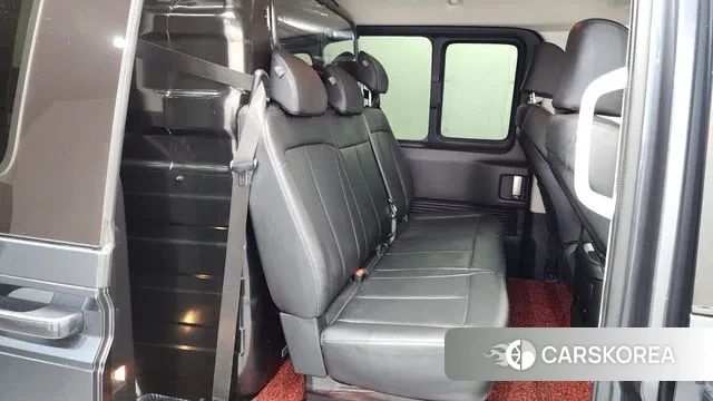 Hyundai Staria 2023 Серый из Кореи, фото 3