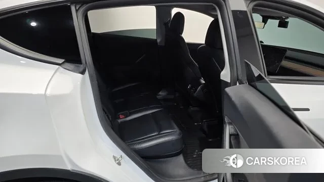 Tesla Model Y 2021 Белый из Кореи, фото 3