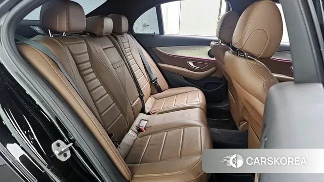 Mercedes-Benz E-Class W213 2020 Черный из Кореи, фото 3