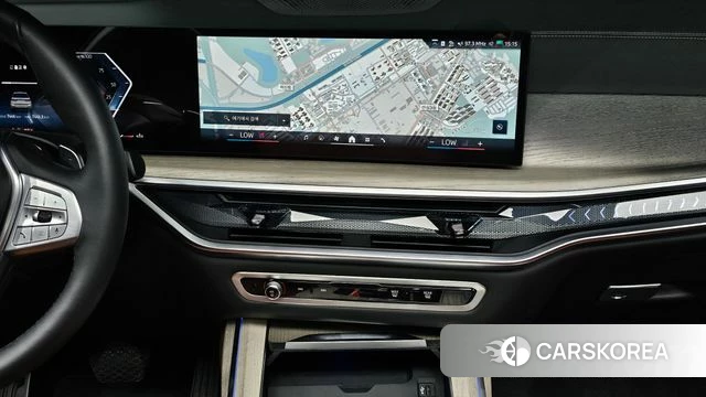 BMW X7 (G07) 2025 Белый из Кореи, фото 3