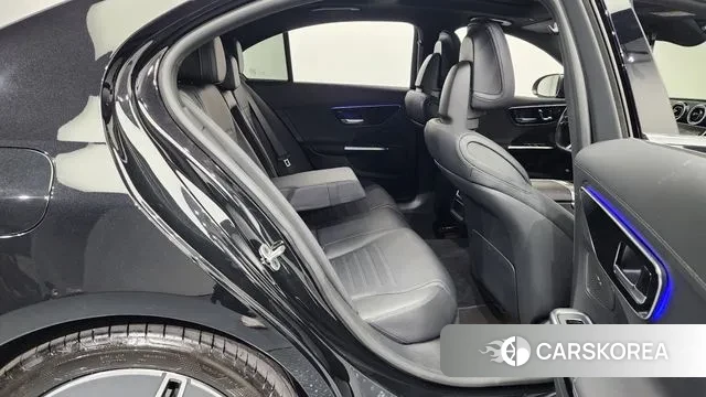 Mercedes-Benz C-Class W206 2024 Черный из Кореи, фото 3