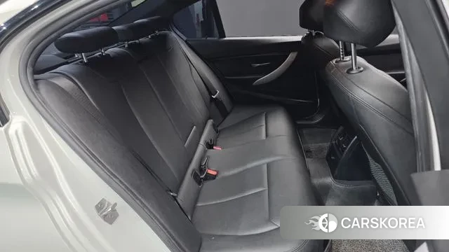 BMW 3 Series (F30) 2018 Белый из Кореи, фото 3