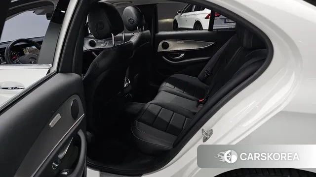 Mercedes-Benz E-Class W213 2018 Белый из Кореи, фото 3