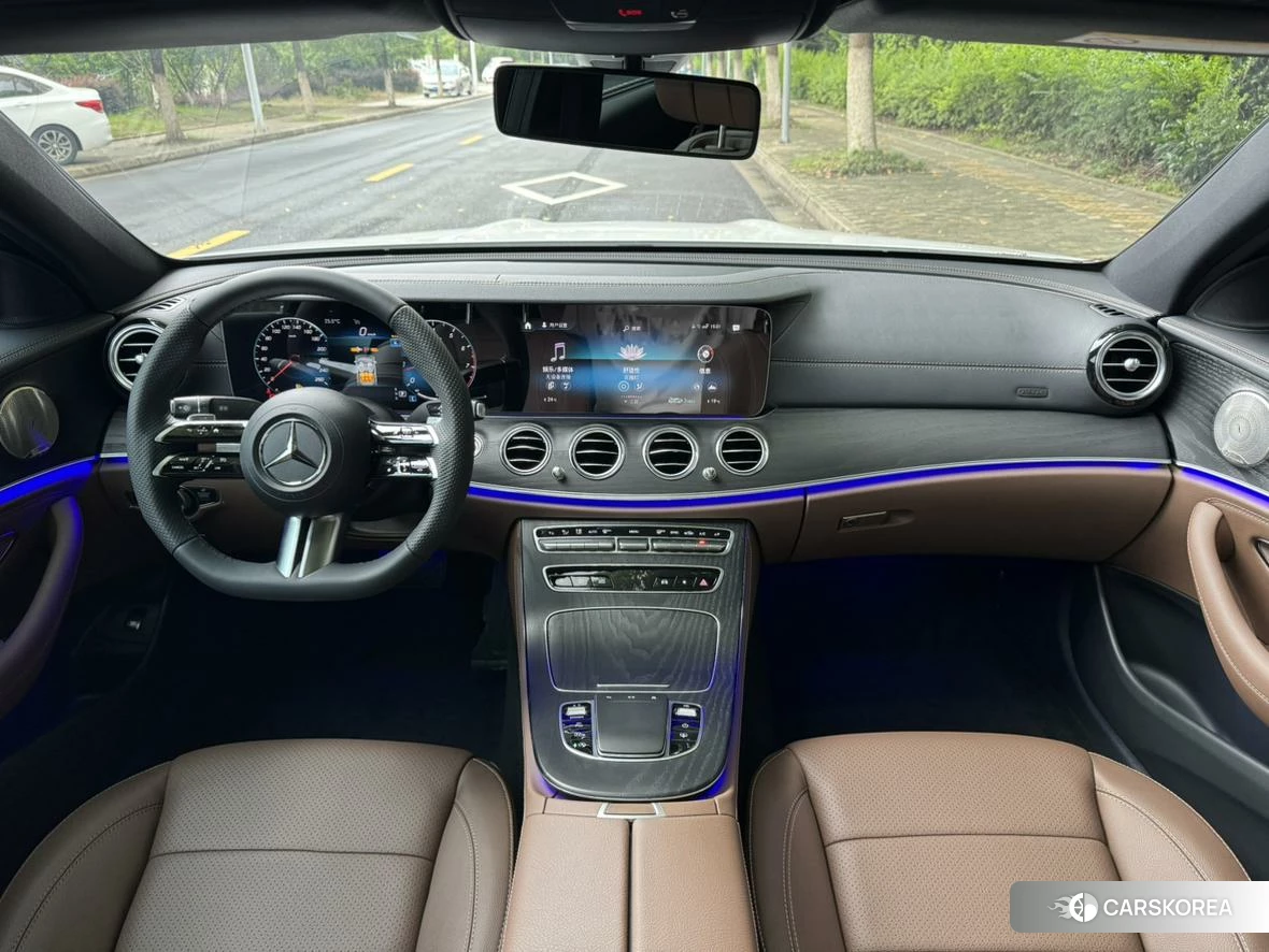 Mercedes-Benz E-class 2023 Белый из Китая, фото 3