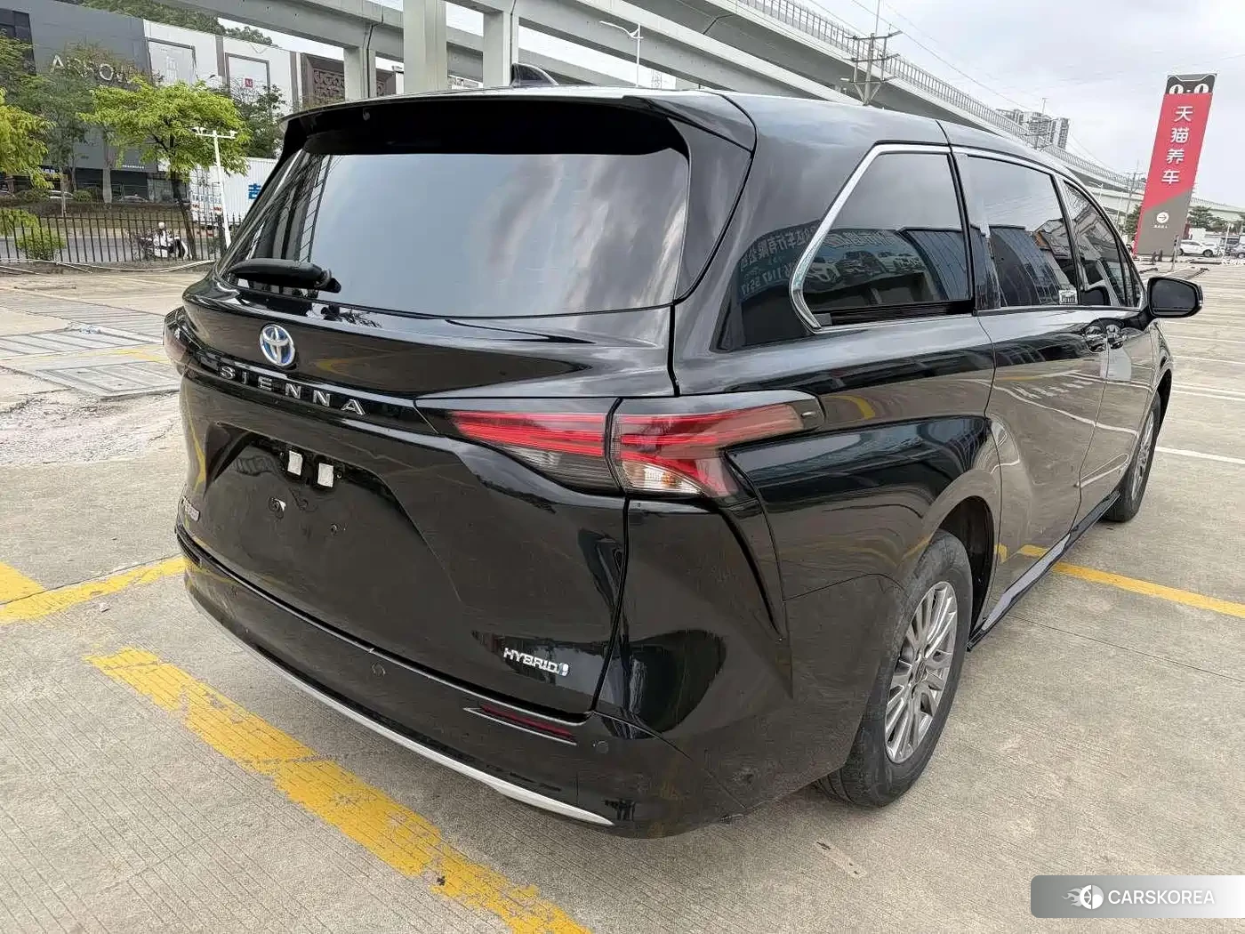 Toyota Sienna 2023 Черный из Китая, фото 3