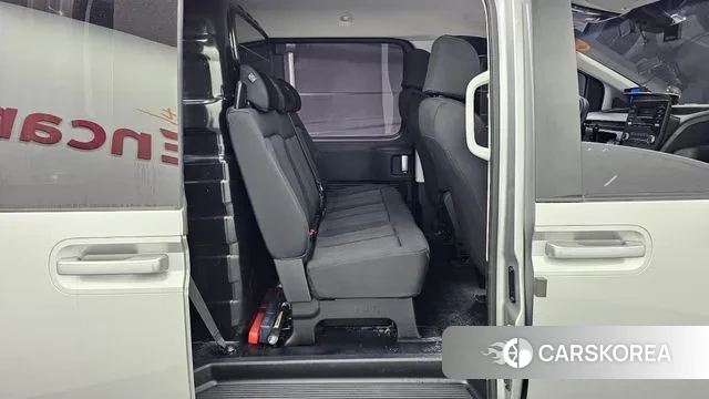 Hyundai Staria 2022 Серебряный из Кореи, фото 3