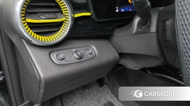 Chevrolet (GM Daewoo) Trax Crossover 2023 Черный из Кореи, фото 3