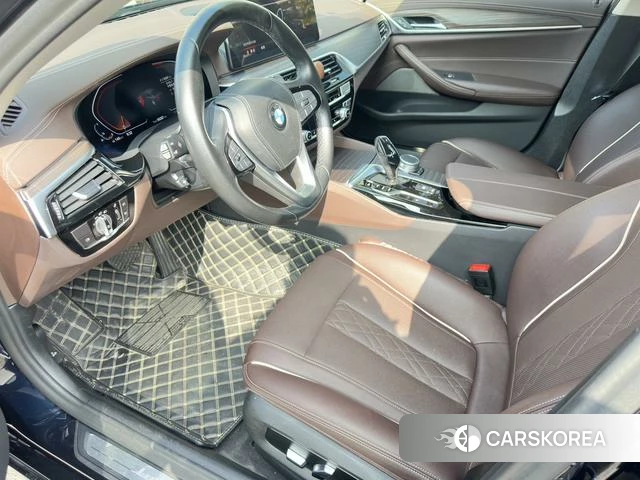 BMW 5 series 2021 Черный из Китая, фото 3