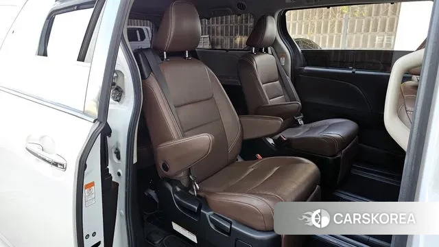 Toyota Sienna 2019 Белый из Кореи, фото 3