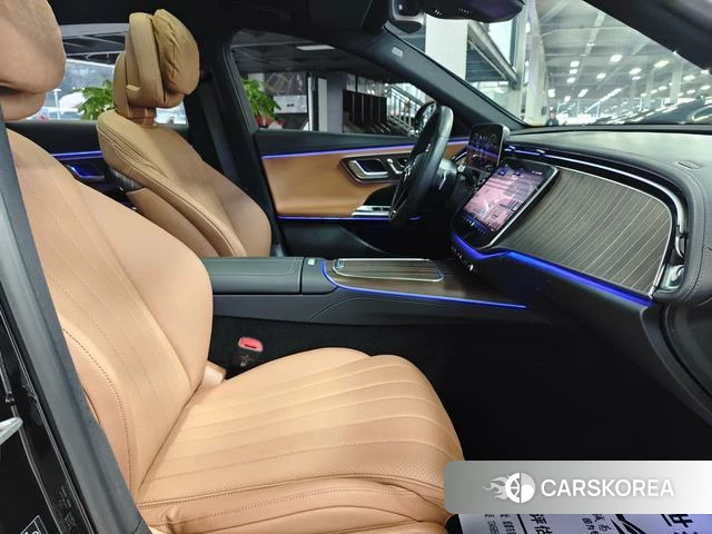 Mercedes-Benz E-class 2024 Черный из Китая, фото 3