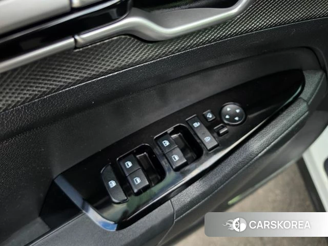 Kia Sportage 5th Generation 2023 Белый из Кореи, фото 3