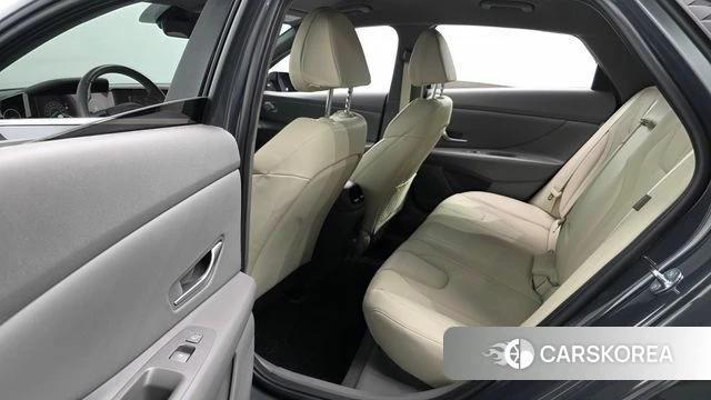 Hyundai The New Avante (CN7) 2023 Серый из Кореи, фото 3