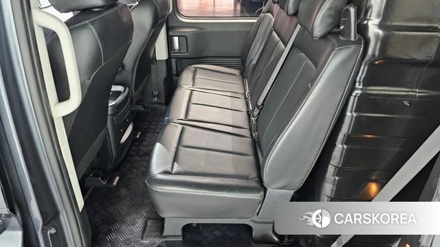 Hyundai Staria 2023 Серый из Кореи, фото 3