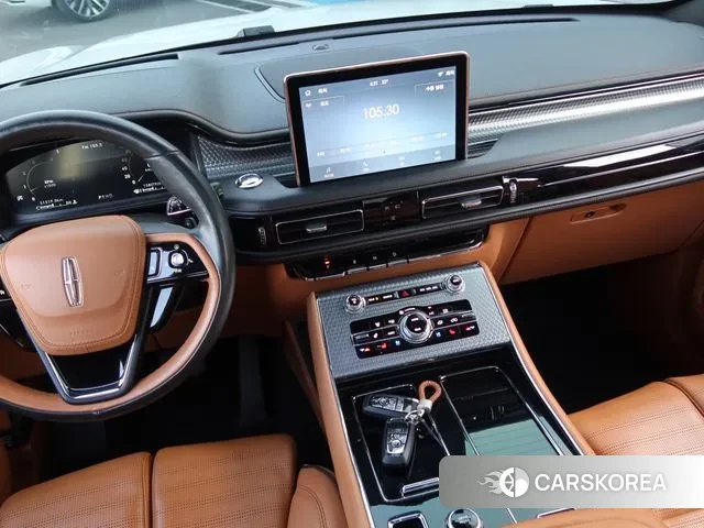 Lincoln Aviator 2nd generation 2021 Белый из Кореи, фото 3