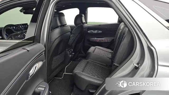 Genesis GV70 2023 Серебристо-серый из Кореи, фото 3