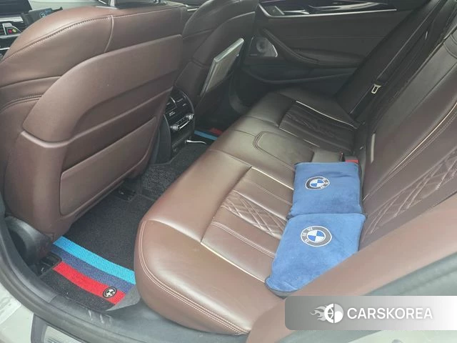 BMW 5 Series (G30) 2022 Белый из Кореи, фото 3