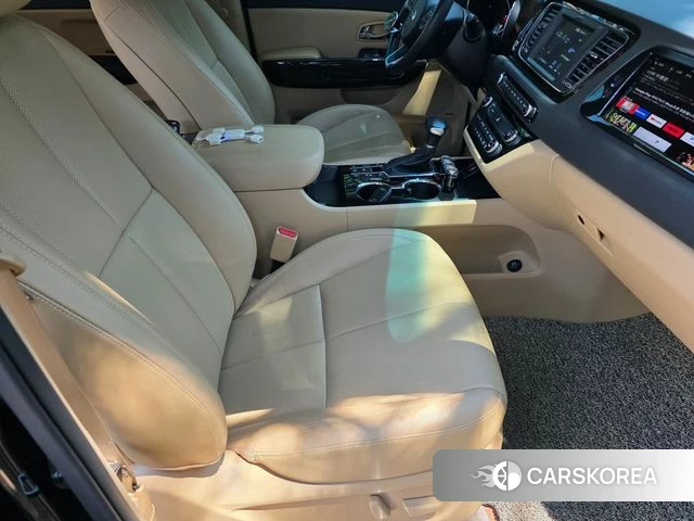 Kia The New Carnival 2018 Черный из Кореи, фото 3